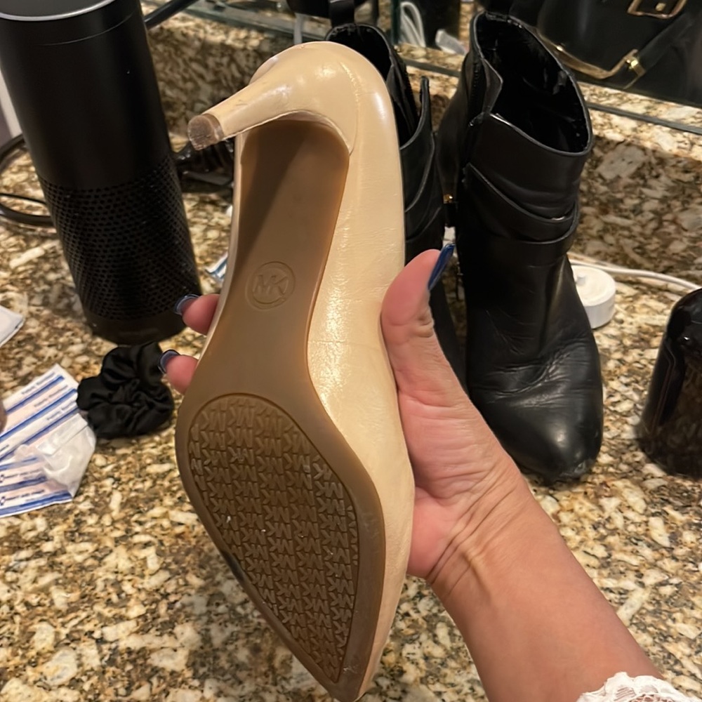 Michael Kors Flex Heels Size 8 - Picture 5 of 5